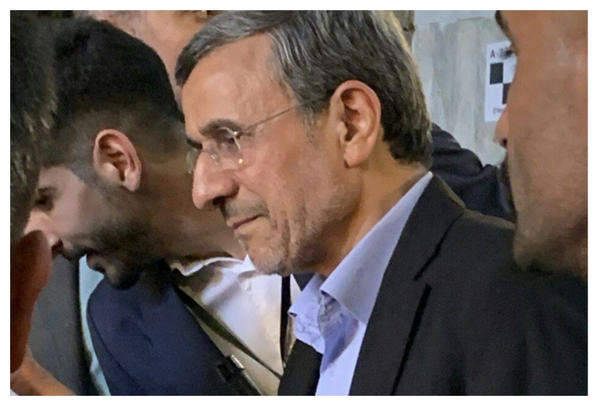 احمدی نژاد وارد استانبول شد + فیلم