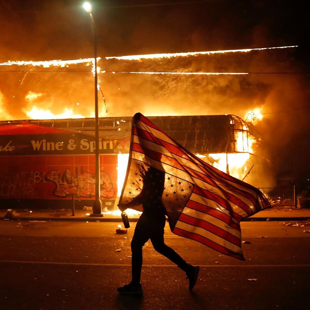 تصاویر چهارمین روز اعتراضات سراسری آمریکا (1)؛ زبانه‌های آتش‌وخشم به ایالت‌های دیگر کشید