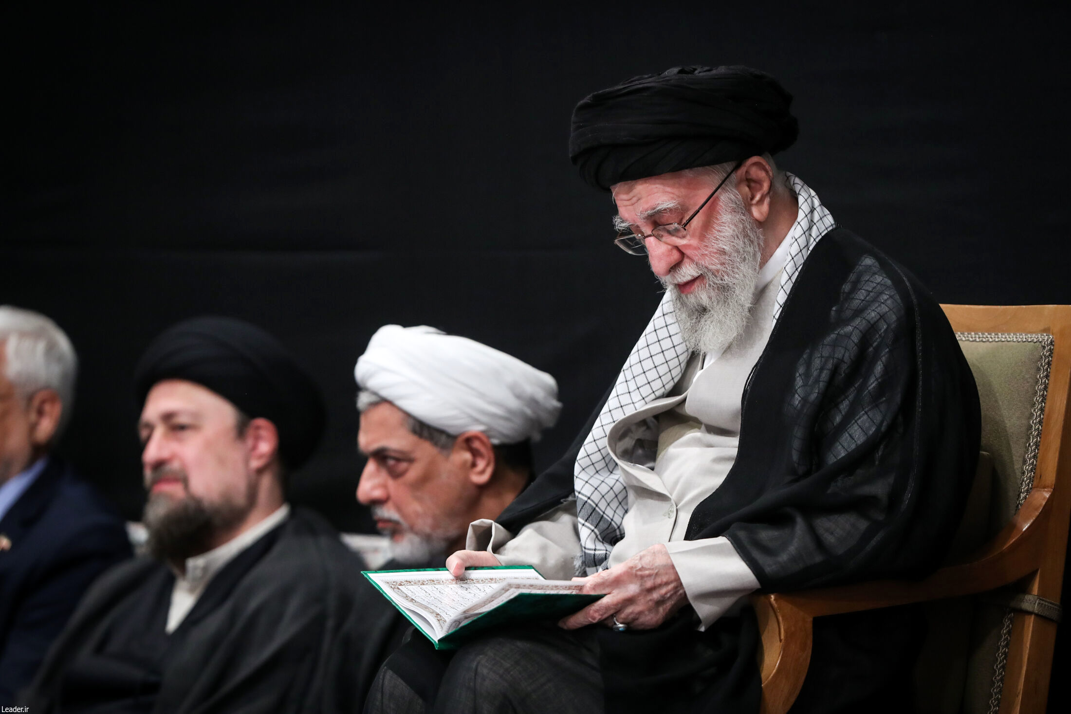 تصاویر | حضور رهبر انقلاب در مراسم بزرگداشت شهدای جنگ تحمیلی