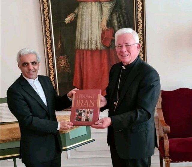 دیدار سفیر ایران با رییس شورای اسقف‌های اتریش