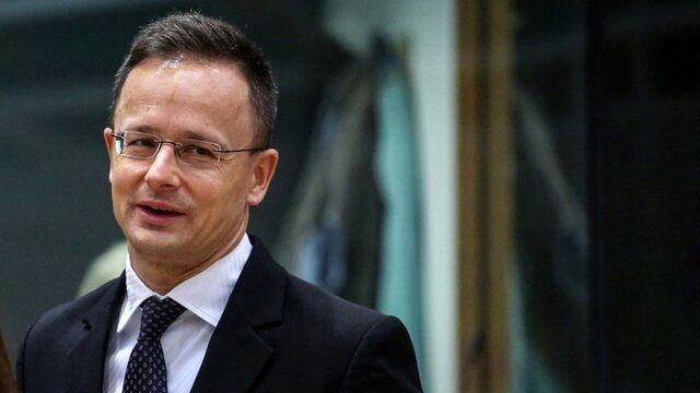 حمله وزیر خارجه مجارستان به رهبران اروپایی/ در یک جنگ روان‌پریشی هستند