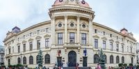 بانک مرکزی رومانی فال بین استخدام کرد / ماجرا چیست؟