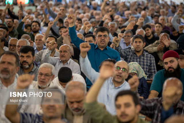 واکنش خطیب نماز جمعه تهران به شعار نمازگزاران درباره حجاب / لازم نیست شخص خاصی را خطاب قرار دهیم