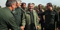 سلفی گرفتن جالب فرمانده سپاه با تنها بازمانده یک خانواده زلزله زده + عکس