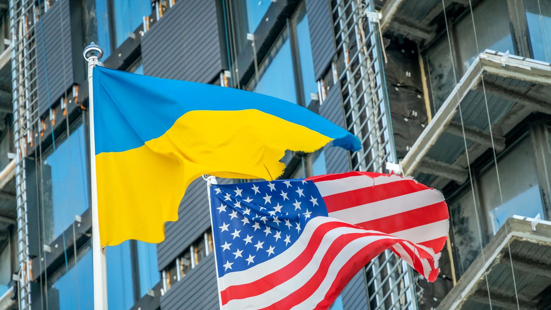 بسته جدید حمایتی آمریکا برای اوکراین/جزئیات دیدار کامالا هریس و زلنسکی