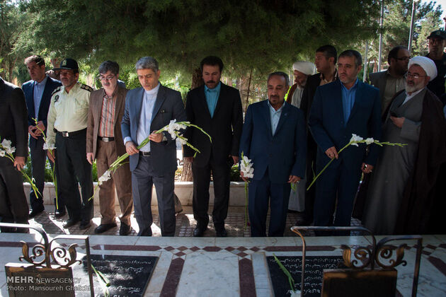 سفر وزیر اقتصاد و دارایی به شاهرود