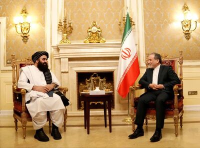 دیدار عراقچی و امیرخان متقی در تهران/ تاکید بر آمادگی کامل ایران برای تقویت مناسبات میان دو کشور 