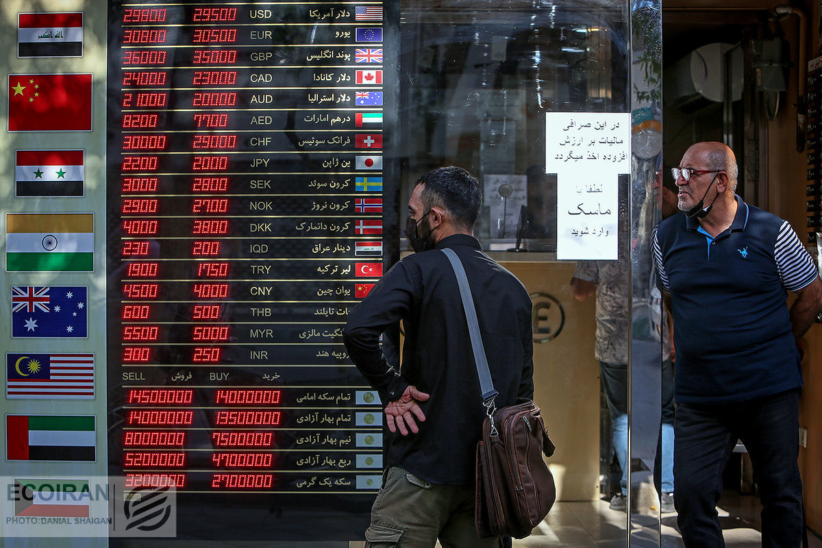 چشمک دلار به بورس تهران/ پیش بینی قیمت دلار امروز
