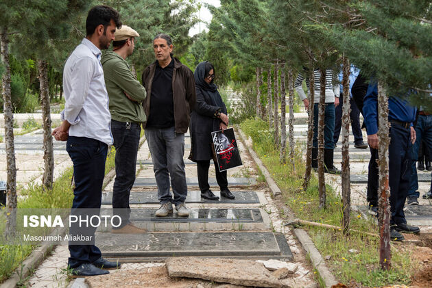 خاکسپاری غریبانه «نجف دریابندری» 