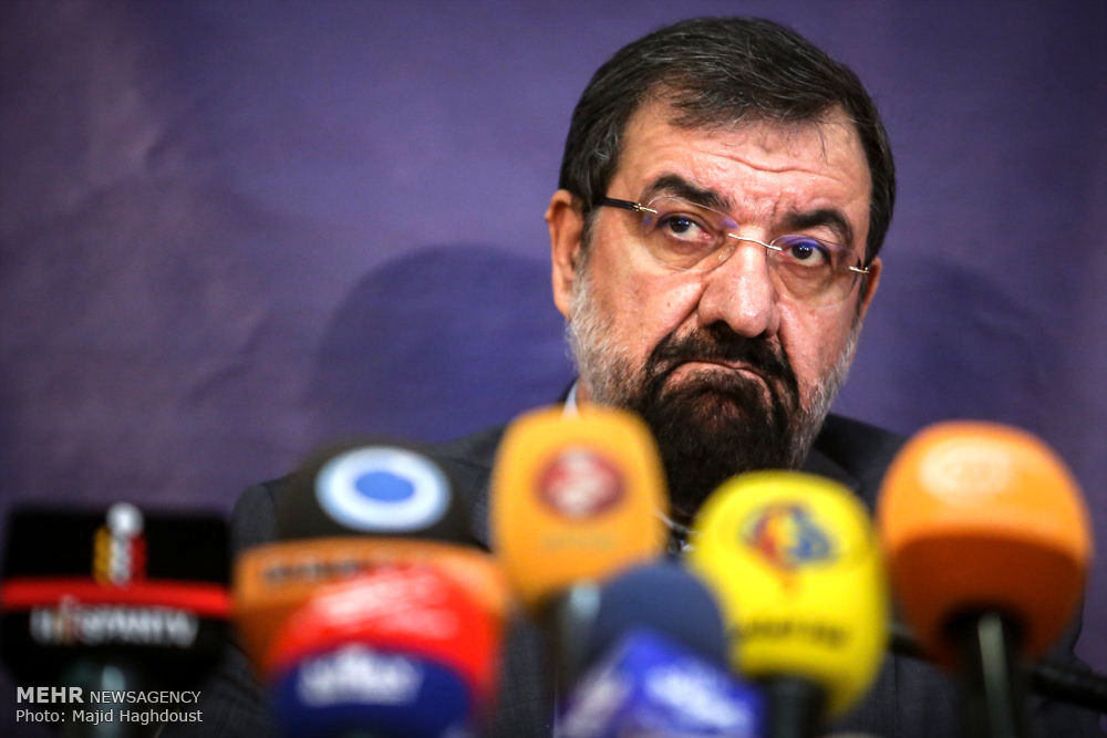 نظر محسن رضایی در مورد نحوه برخورد با اقدامات احمدی نژاد