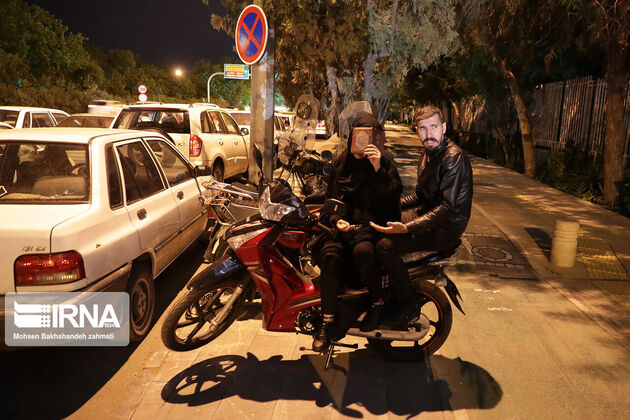 مشهد عبادت احیا