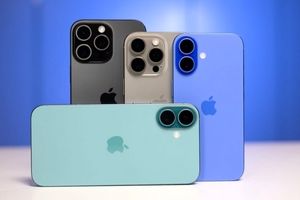 پشت‌پرده افزایش 50 درصدی هزینه رجیستری | رمضان: نرخ دلار در تالار دوم از 72 به 117 هزار تومان رسیده | فروش کالای مسافری در بازار تخلف است