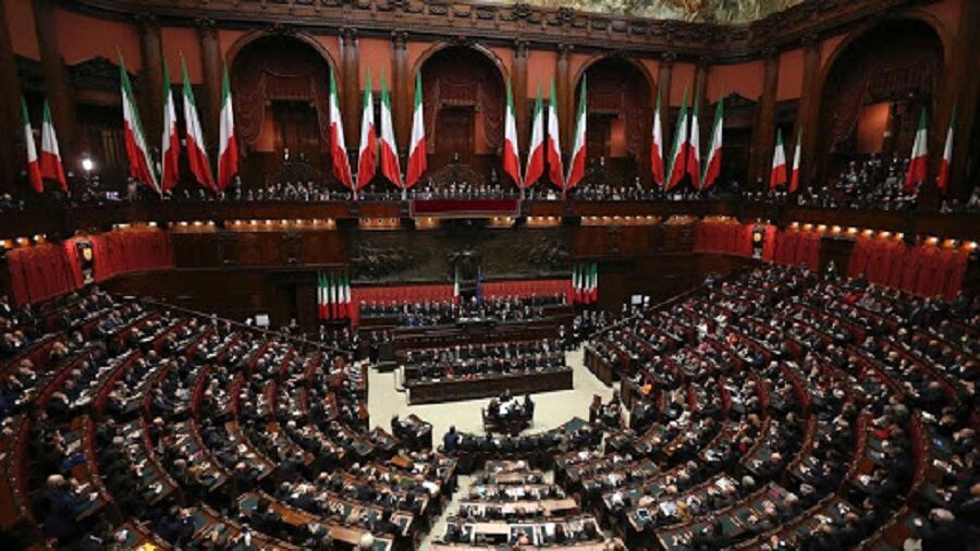رئیس جمهور ایتالیا پارلمان را منحل کرد!