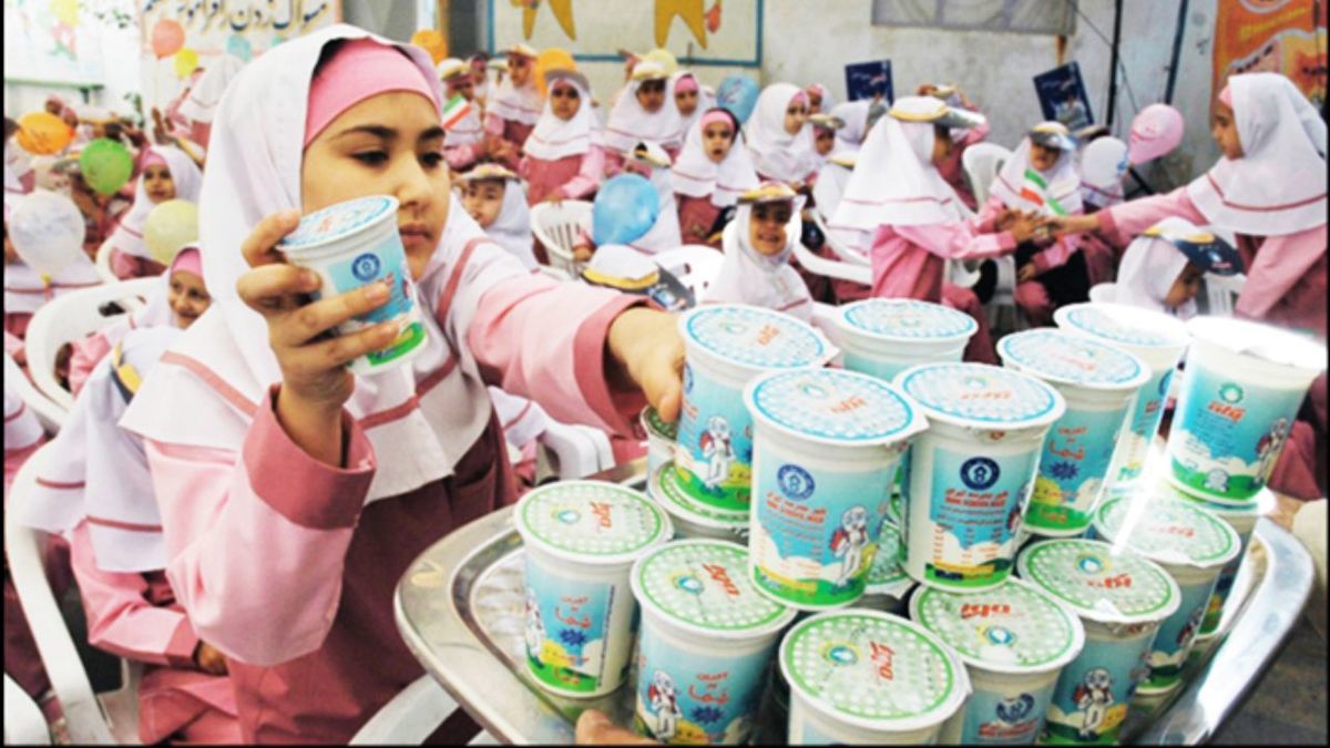  توزیع هفتگی شیر در مدارس کشور/ مشکل تامین شیر استرلیزه در دو استان