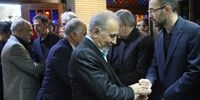 محمدعلی نجفی آفتابی شد/ تصاویری از حضور در مراسم ختم مادر حداد عادل