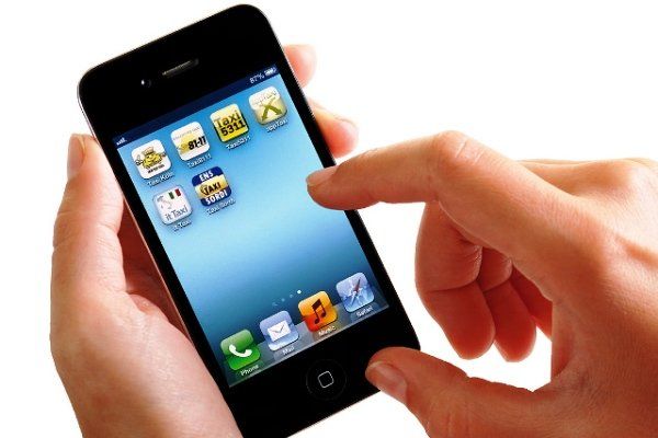 کاهش ضریب نفوذ موبایل و تلفن ثابت در کشور 