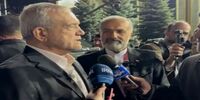 پزشکیان در بدو ورود به روسیه:  روابط دو کشور از سطح نگارش تفاهم نامه‌ها عبور کرده است/ مشکل یکجانبه گرایی آمریکا است که می‌خواهد با قلدری امور را پیش ببرد