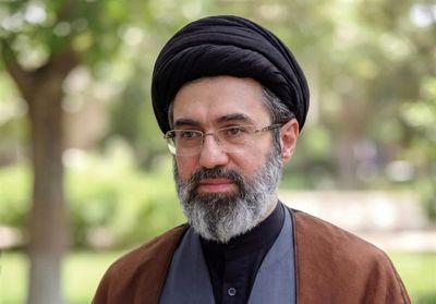 انتصاب 6 فرمانده عالی‌رتبه نظامی با حکم رهبر انقلاب | سرلشکر وحیدی فرمانده‌کل سپاه شد؛ حسین طائب رئیس سازمان بسیج مستضعفین | رئیس ستادکل نیروهای مسلح منصوب شد