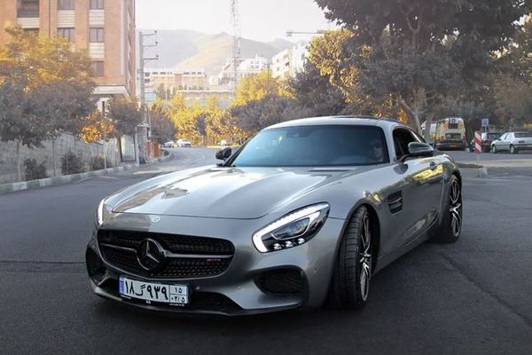 جولان خودروهای گذرموقت در خیابان‌ها | با پول یک خودروی چینی سوار بنز CLS 500 شوید | تغییر قوانین موجب رونق گذرموقت‌ها شد