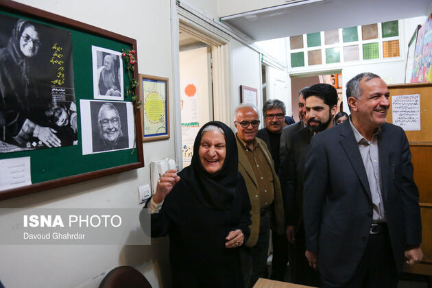 کتابگردی احمد مسجد جامعی