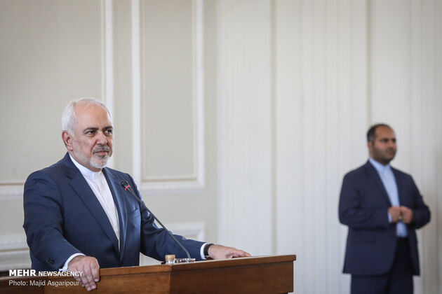 ظریف و هایکو ماس
