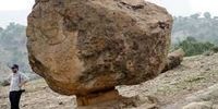 سنگی عجیب در ایران که ۱۵۰ سال بین زمین و هوا معلق مانده است!+عکس