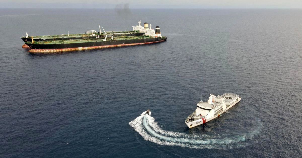 فوری/ توقیف یک نفتکش در دریای عمان+جزییات
