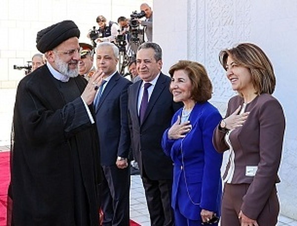 استقبال خانم های بدون حجاب از ابراهیم رئیسی /همسر بشار اسد به همایش زنان تاثیرگذار دعوت نشده بود؟ +عکس