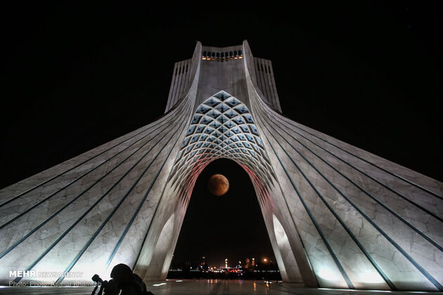 گزارش تصویری ماه گرفتی شب گذشته 