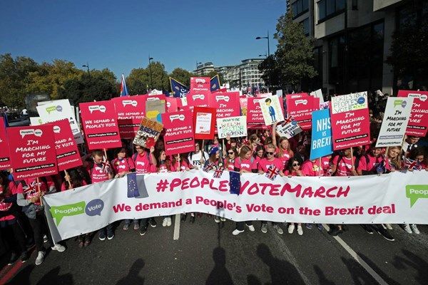 تجمع 700 هزار نفری مخالفان برگزیت در لندن +تصاویر