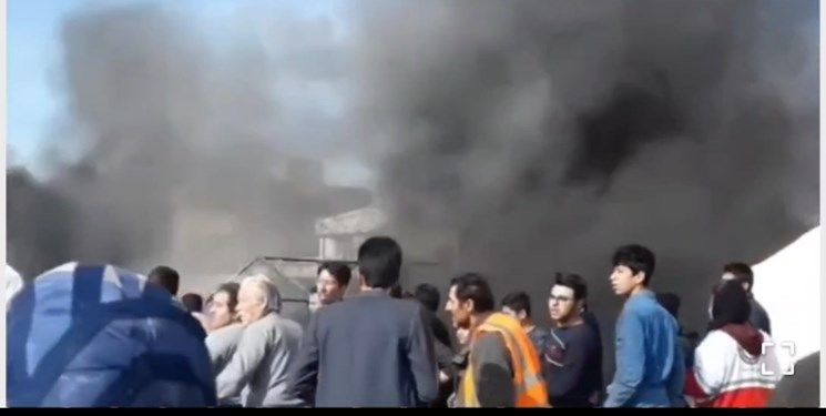 آتش سوزی در چادر زلزله‌زدگان در خوی