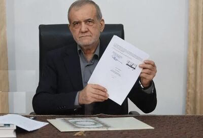 کیهان به پزشکیان و قالیباف: چرا در برابر توهین‌های ترامپ سکوت می‌کنید؟/ تفاهم نامه اسلام آباد کاغذپاره است، سند افتخار نخوانید/ باید محاصره دریایی را شکست