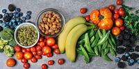 3 رژیم غذایی معجزه گر برای زنان50 سال به بالا
