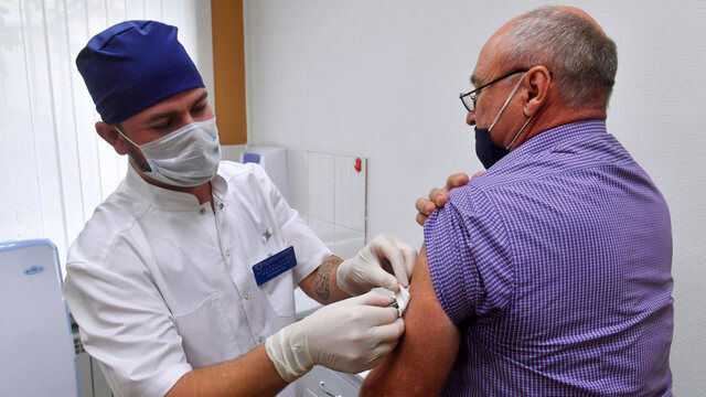 شکایت داوطلبان از واکسن کرونا