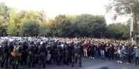 جمهوری اسلامی: به مطالبات مردم پاسخ دهید تا اعتراضات تمام شود/نیروهای ارزشمند را با انگ های مختلف از صحنه بیرون کرده ایم