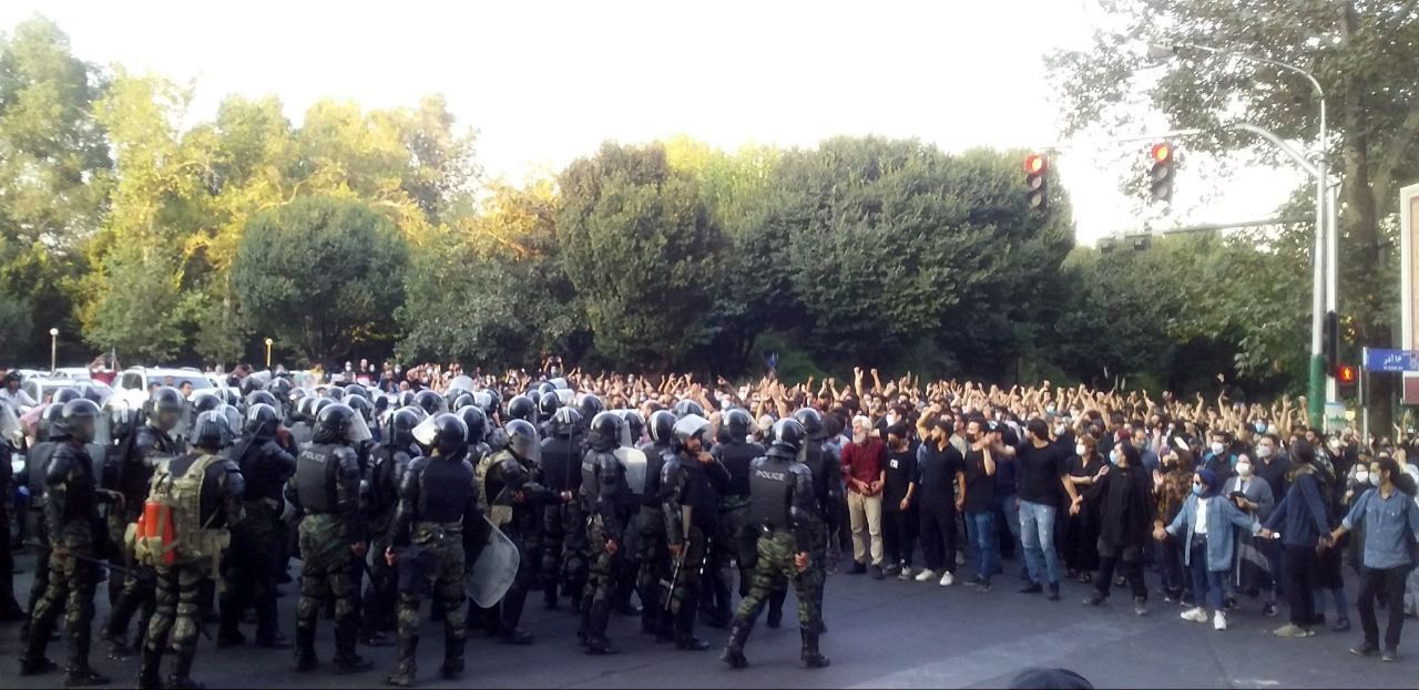 کیهان، اعتراضات دهه هشتادی ها را به گردن دولت هاشمی انداخت!