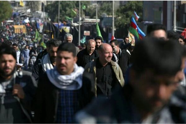 قالیباف در پیاده روی اربعین+ عکس