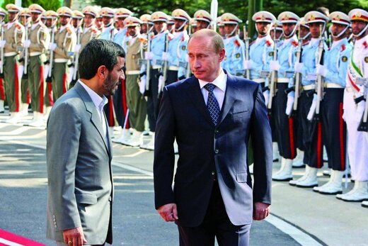 حمله احمدی نژاد به پوتین /باتلاق در انتظارت است