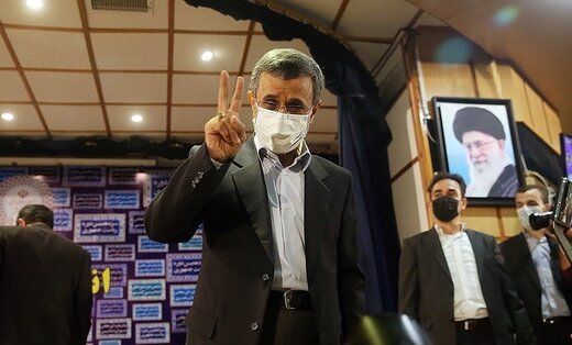 احمدی‌نژاد داد می‌زند من را دستگیر کنید