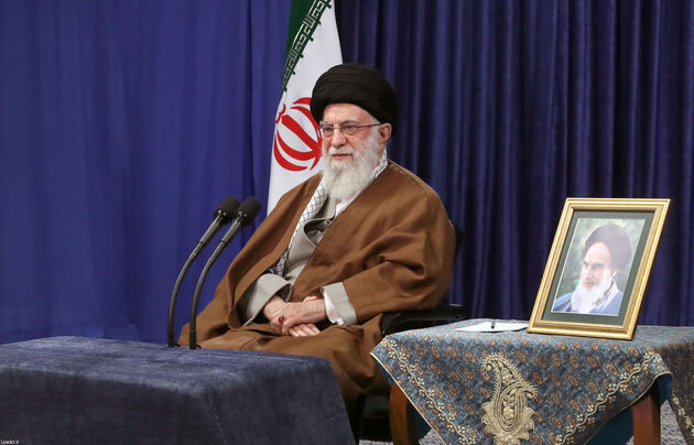 تصاویر حضور ویدئوکنفرانسی رهبری در جلسه ستاد ملی مبارزه با کرونا