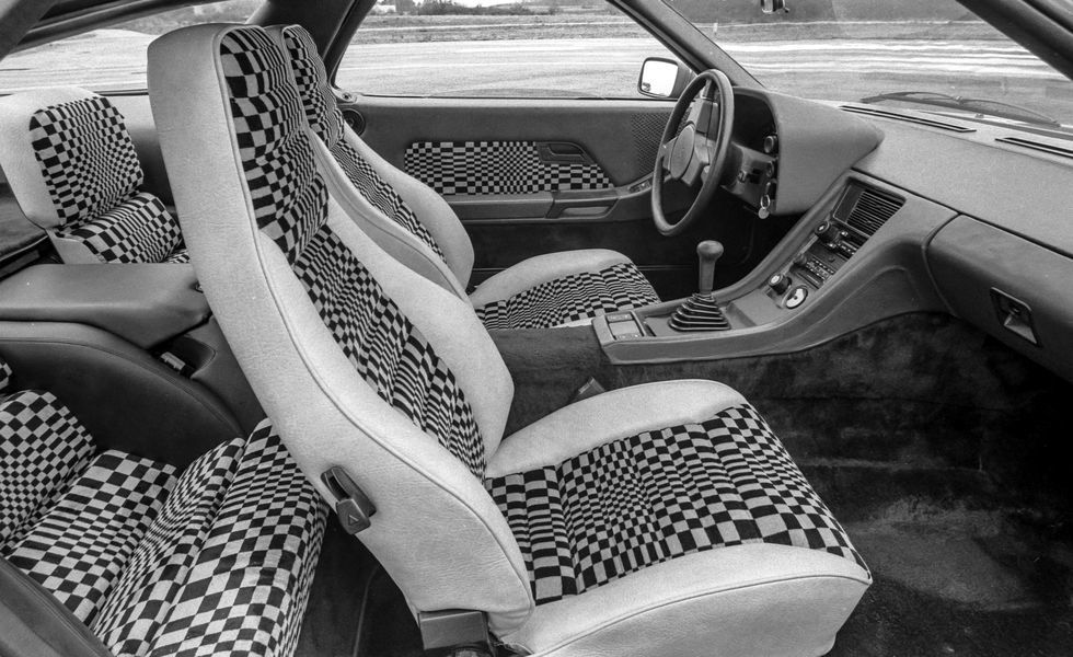 تصاویر اولین خودروی پورشه که سال ۱۹۷۷ تولید شد