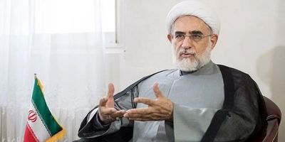 درخواست ویژه منتجب نیا از رهبری درباره صداوسیما/ این رسانه با بی‌سوادی و جناح‌گرایی، مردم را به سمت ماهواره‌ها فرستاد