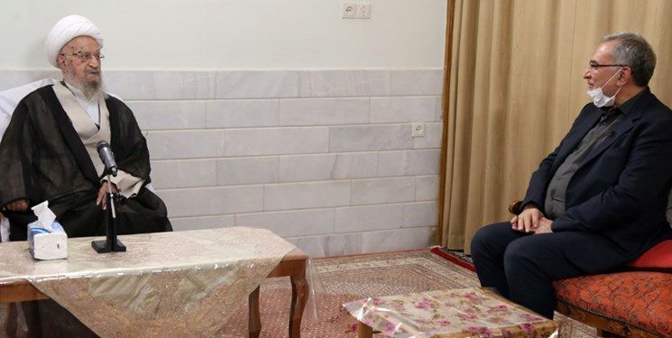 واکنش آیت‌الله مکارم شیرازی به تحریم‌ها علیه ایران و تاثیرش بر خودکفایی در کشور