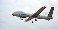 نمایش پهپاد منهدم شده در اجتماع مردم بندرعباس+فیلم