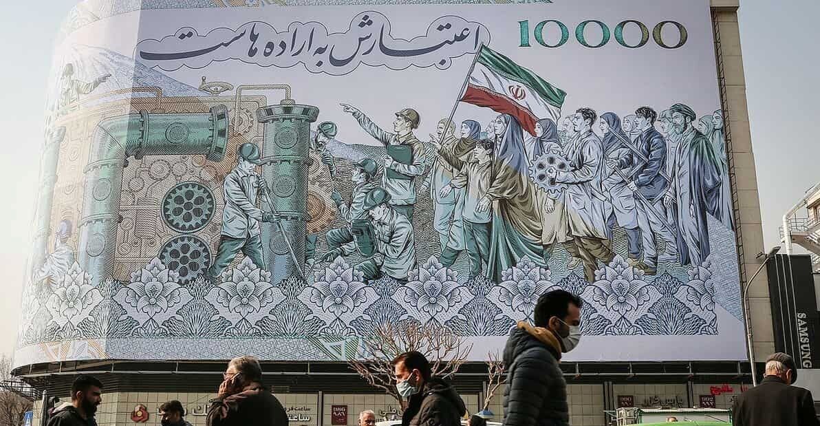 نان و بنزین خبرساز شدند / بانک ها تعطیل شدند، پول از بورس فرار کرد / سیاست های نجات برای عبور از کم آبی
