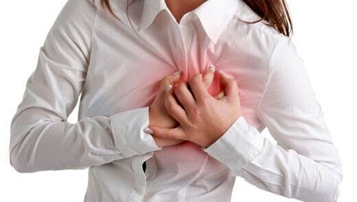 8 علامت حمله قلبی در زنان/ چه زمانی باید به پزشک مراجعه کرد؟