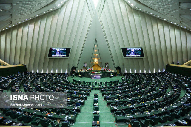 کارت زرد مجلس به وزیر صمت دولت روحانی