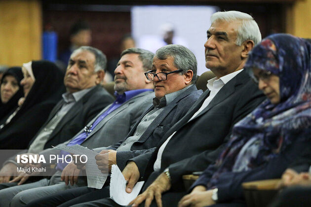  احمدی‌نژاد، قالیباف و جلیلی در گردهمایی اصلاح‌طلبانه