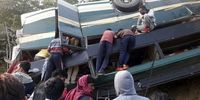 سقوط هولناک یک اتوبوس به دره‌ و مرگ 13 نفر+ تصاویر