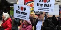 تظاهرات ضدجنگ مردم لندن در خیابان‌های شهر
